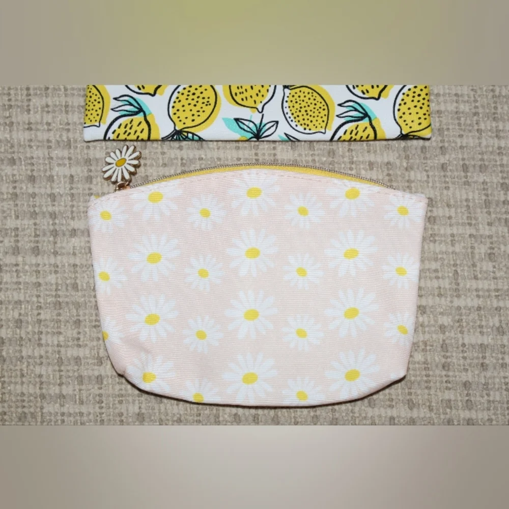 2/$10 Ipsy Lemons and Daisies Prints Glam Bag Set.